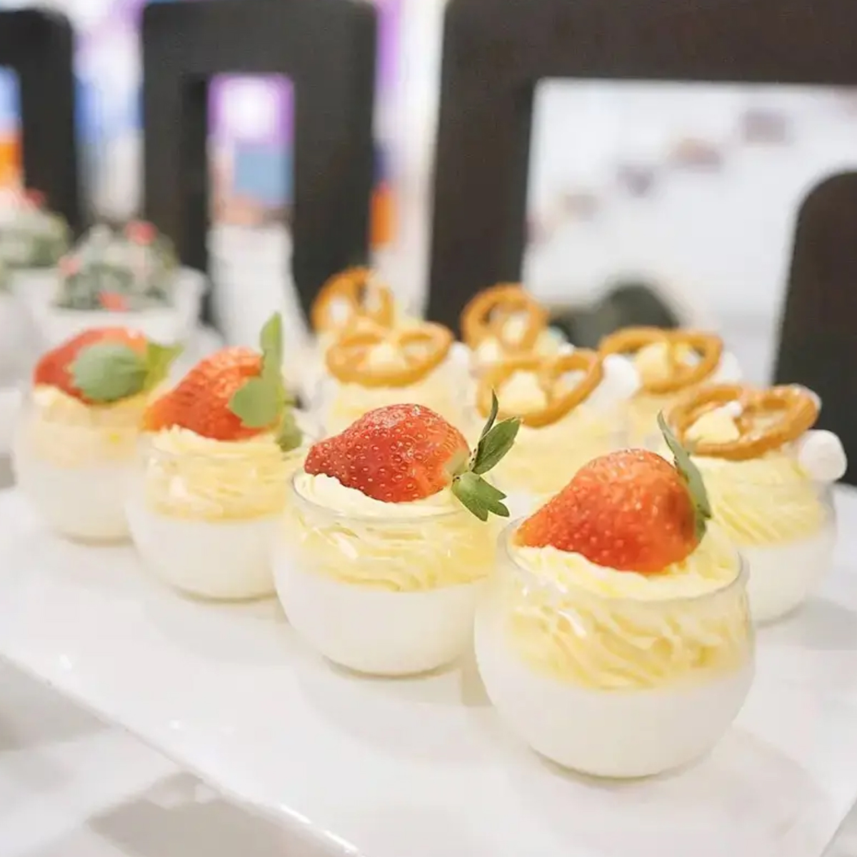 Champagne Tower Set - Vasos de postre de plástico pequeños